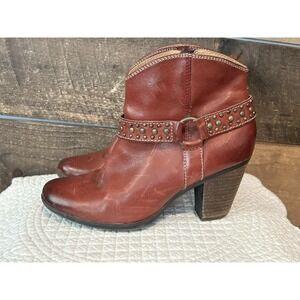 Sofft Noreen Leather Boots w/ Studs Western 7 Reddish Brown Ankle Boot